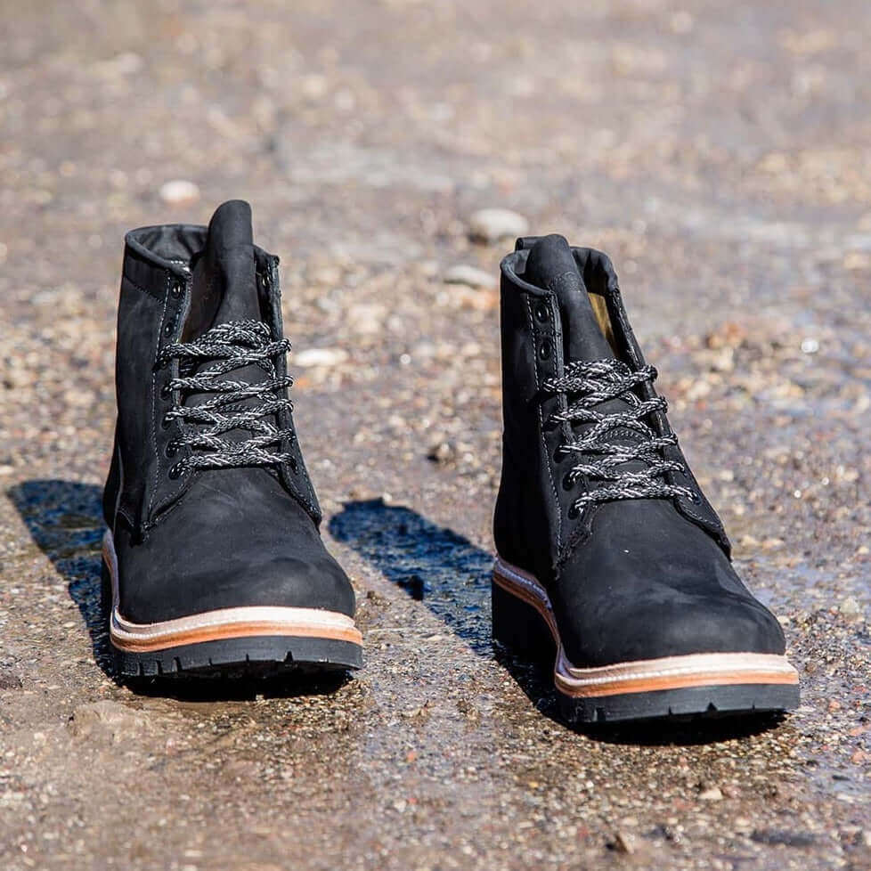 Tobacco Maverick Boots - Matte Black