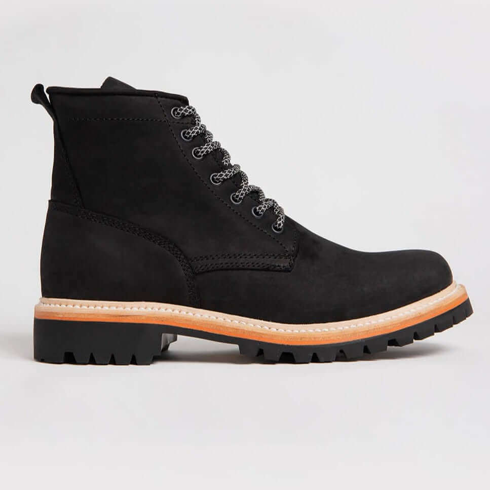 Tobacco Maverick Boots - Matte Black