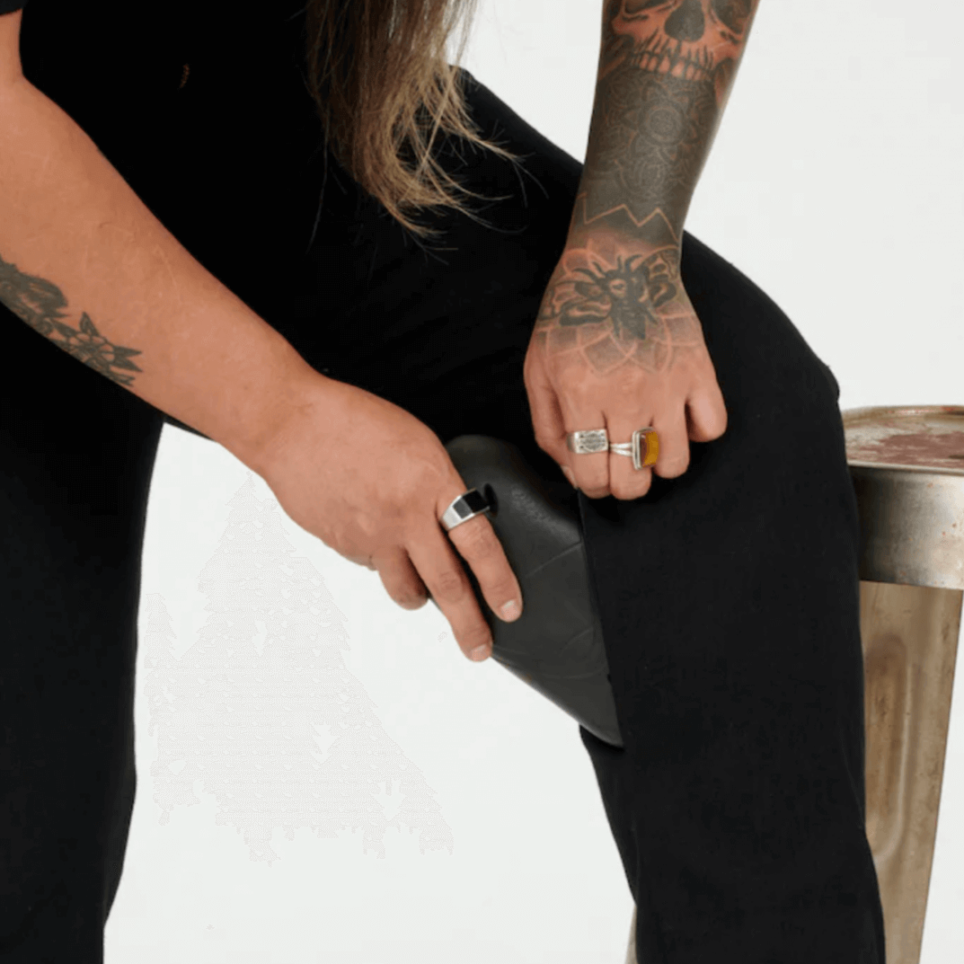 Stellar Comet Jeans Female Model Knee Armor Installation